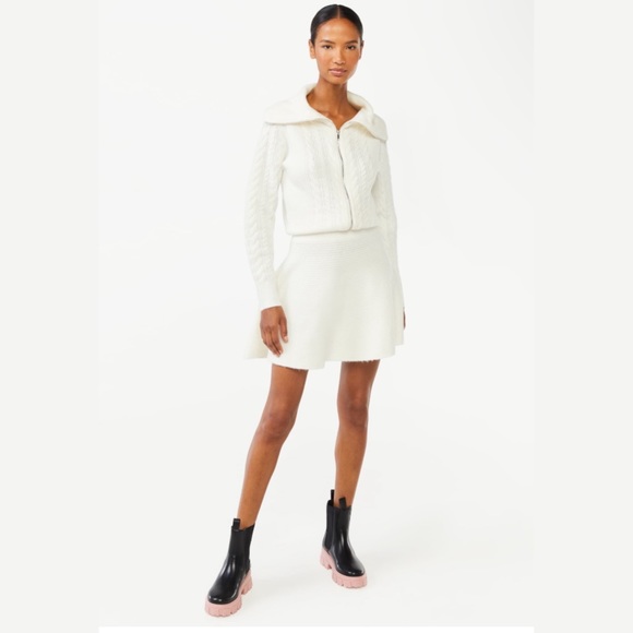 🆕 Sweater Mini Skirt (Sizes M, L, XL AVAILABLE!) - Picture 4 of 7